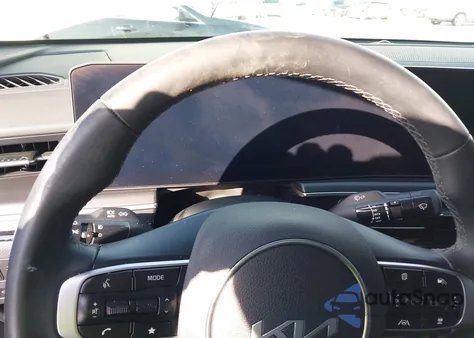 2025 Kia K5 Gt-Line из США, поврежденный, VIN KNAG64J74S5269525